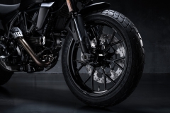 Ducati-Scrambler-Icon-Dark-2025-6