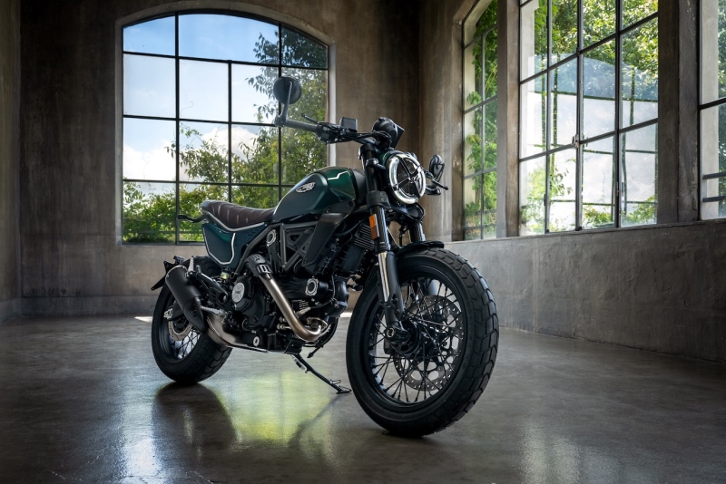 Ducati-Scrambler-Nightshift-Emerald-Green-2026-12