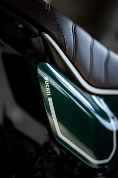 Ducati-Scrambler-Nightshift-Emerald-Green-2026-16