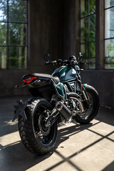 Ducati-Scrambler-Nightshift-Emerald-Green-2026-22