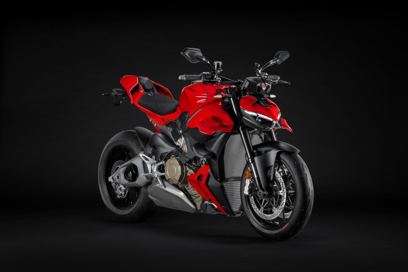 Ducati-Streetfighter-V4-2025-studio-1