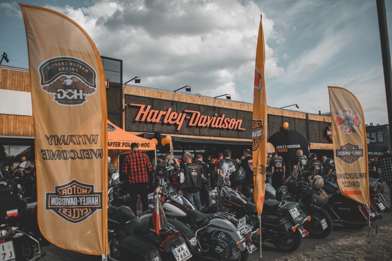 Harley-Davidson-Defender-otwarcie-Warszawa-CNR75329-fot-Michal-Farbiszewski