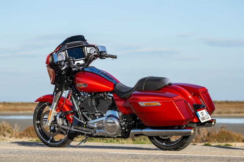 Harley-Davidson-HD_StreetGlide_WhiskeyFire_2024_005