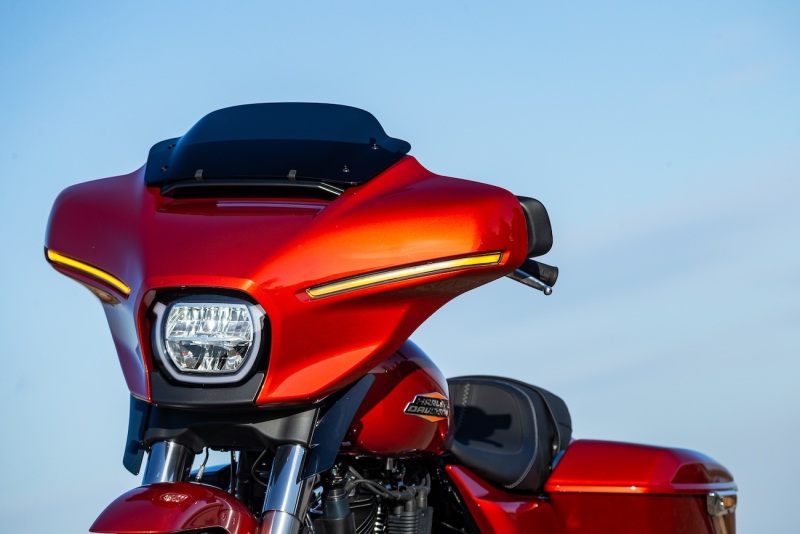 Harley-Davidson-HD_StreetGlide_WhiskeyFire_2024_042