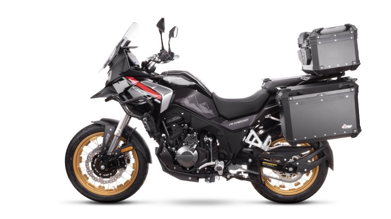 junak-rx-600-2025-studio-1