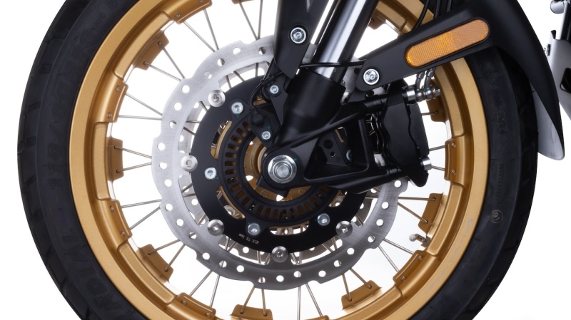 junak-rx-600-2025-studio-17