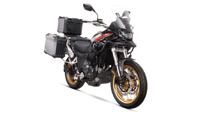 junak-rx-600-2025-studio-28