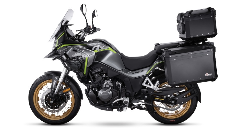 junak-rx-600-2025-studio-30