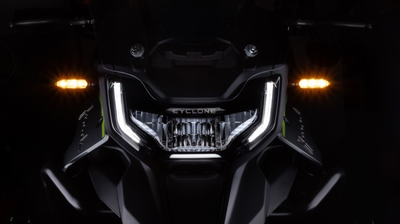 junak-rx-600-2025-studio-8