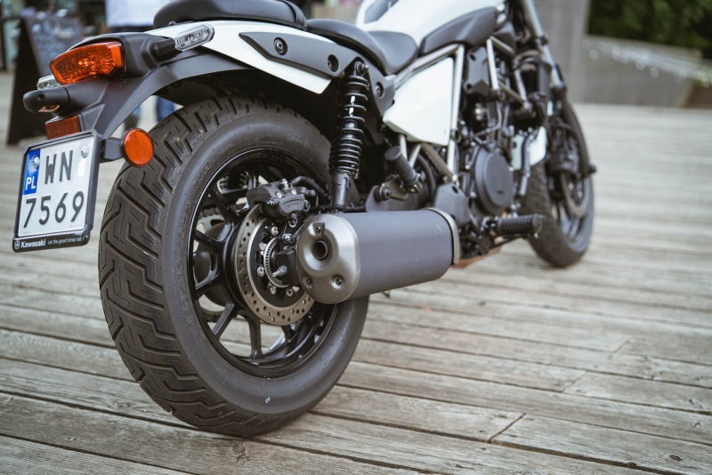 Kawasaki-Eliminator-500-2025-fot-Michal-Farbiszewski-10