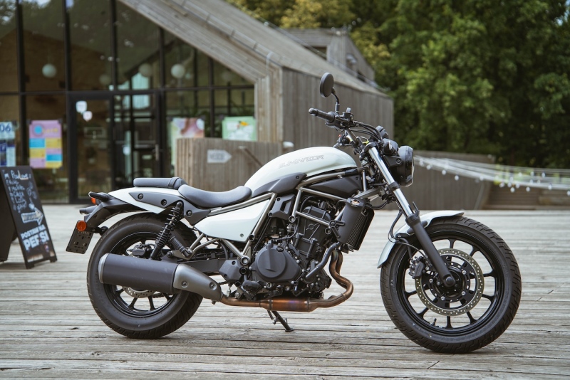 Kawasaki-Eliminator-500-2025-fot-Michal-Farbiszewski-14