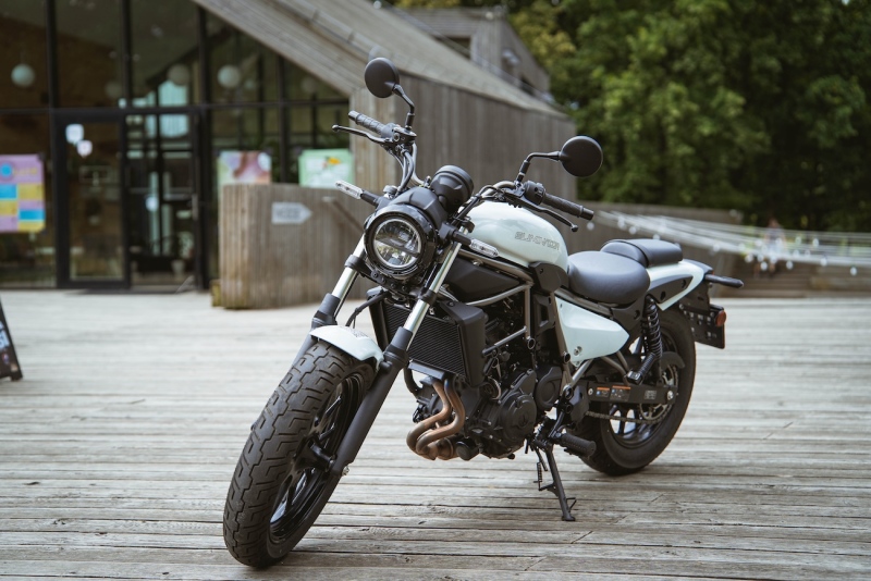 Kawasaki-Eliminator-500-2025-fot-Michal-Farbiszewski-16