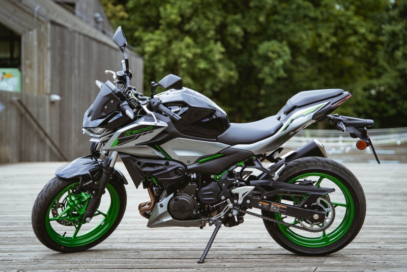 Kawasaki-Z500-2025-fot-Michal-Farbiszewski-19