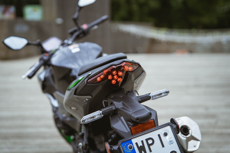 Kawasaki-Z500-2025-fot-Michal-Farbiszewski-22