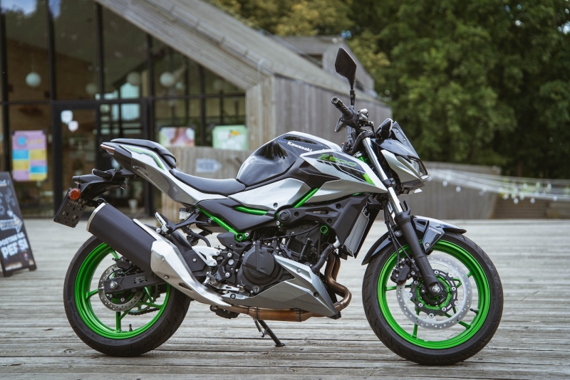 Kawasaki-Z500-2025-fot-Michal-Farbiszewski-3