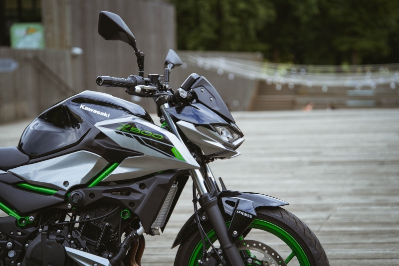 Kawasaki-Z500-2025-fot-Michal-Farbiszewski-4