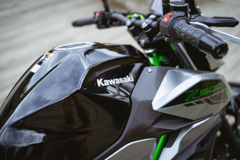 Kawasaki-Z500-2025-fot-Michal-Farbiszewski-8