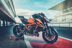 KTM-1290-SUPER-DUKE-R-LAUNCH-202021