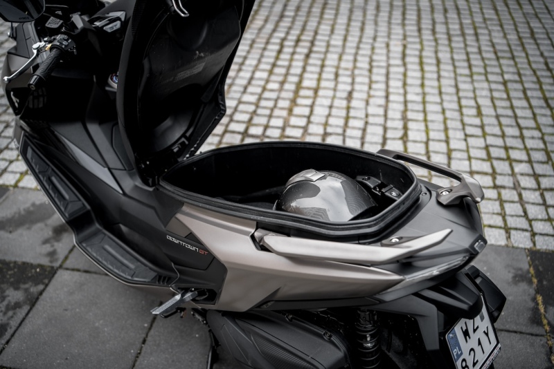 Kymco-Downtown-350i-fot-Michal-Farbiszewski-13