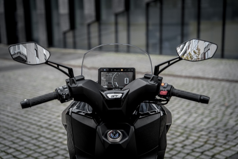 Kymco-Downtown-350i-fot-Michal-Farbiszewski-26