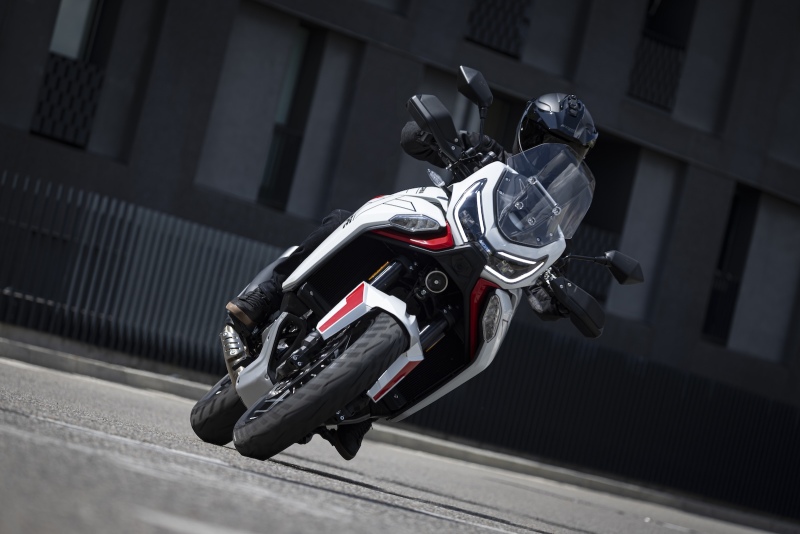 Moto-Morini-X-Cape-1200-akcja-1