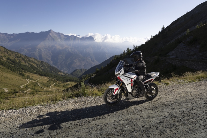 Moto-Morini-X-Cape-1200-akcja-12