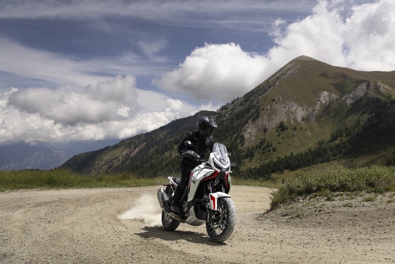 Moto-Morini-X-Cape-1200-akcja-19