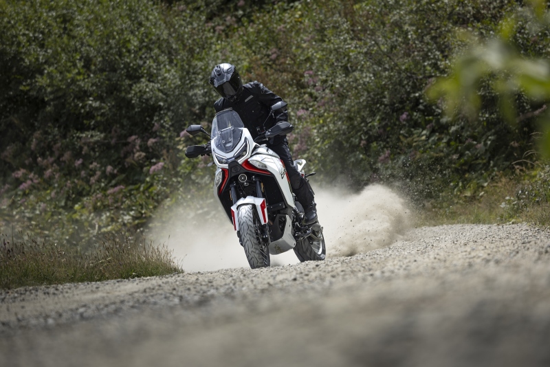 Moto-Morini-X-Cape-1200-akcja-3