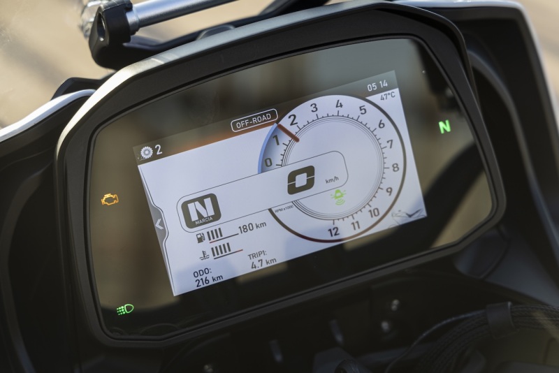 Moto-Morini-X-Cape-1200-detale-12