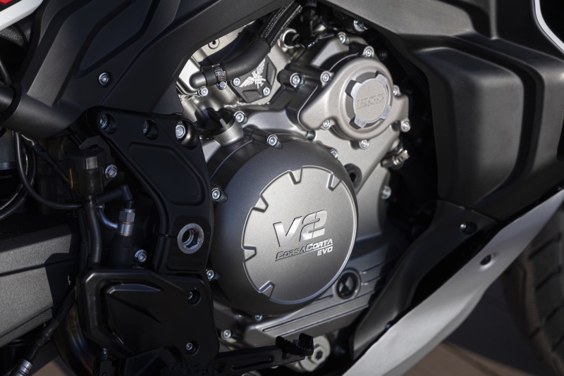 Moto-Morini-X-Cape-1200-detale-2