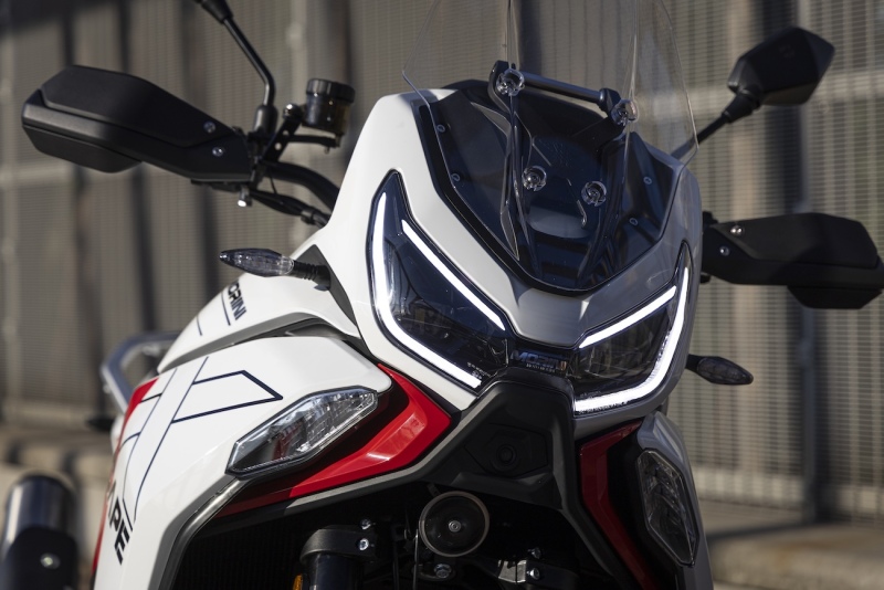 Moto-Morini-X-Cape-1200-detale-5