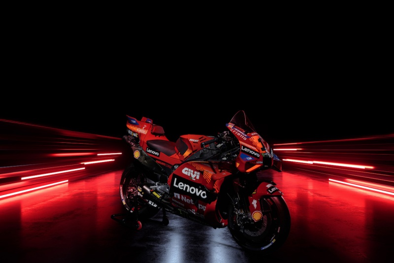 Ducati-Desmosedici-GP24-MotoGP-Bagnaia-Bastianini-prezentacja-2024-8