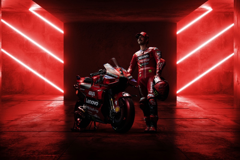 Pecco-Bagnaia-prezentacja-Ducati-MotoGP-2024-10
