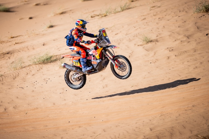 Luciano Benavides (ARG) of Red Bull KTM Factory Team races during stage 02 of Rally Dakar 2025 in Bisha, Saudi Arabia on January 05, 2025. // Marcelo Maragni / Red Bull Content Pool // SI202501050014 // Usage for editorial use only //