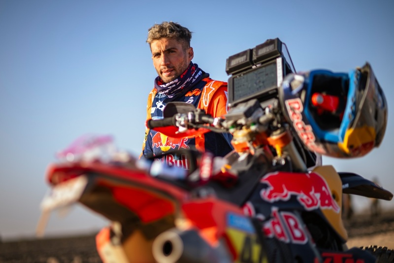 Kevin Benavides (ARG) of Red Bull KTM Factory Team is seen at the start line of stage 03 of the Rally Dakar 2025 from Bisha to Al Henakiyah, Saudi Arabia on January 07, 2025. // Marcelo Maragni / Red Bull Content Pool // SI202501070794 // Usage for editorial use only //