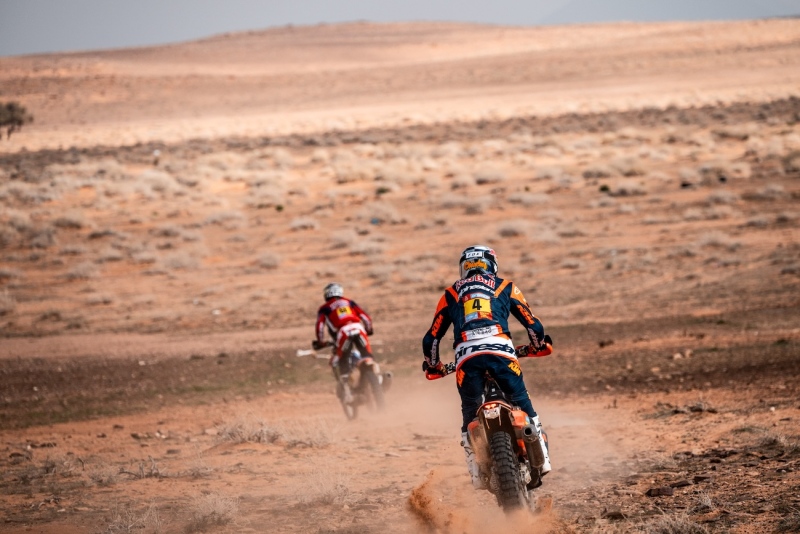 Rajd-Dakar-Rally-2025-Benavides-Canet-Sanders-Red-Bull-fot-KTM-22