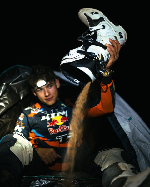 Rajd-Dakar-Rally-2025-Benavides-Canet-Sanders-Red-Bull-fot-KTM-7