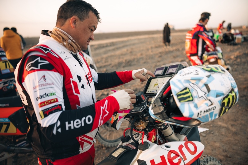 Rajd-Dakar-Rally-2025-Howes-Beveren-Buhler-Branch-Quintanilla-Brabec-Cornejo-HRC-Honda-Hero-fot-Monster-Energy-13