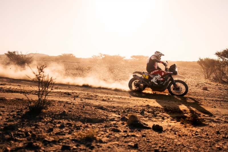 Rajd-Dakar-Rally-2025-Howes-Beveren-Buhler-Branch-Quintanilla-Brabec-Cornejo-HRC-Honda-Hero-fot-Monster-Energy-15