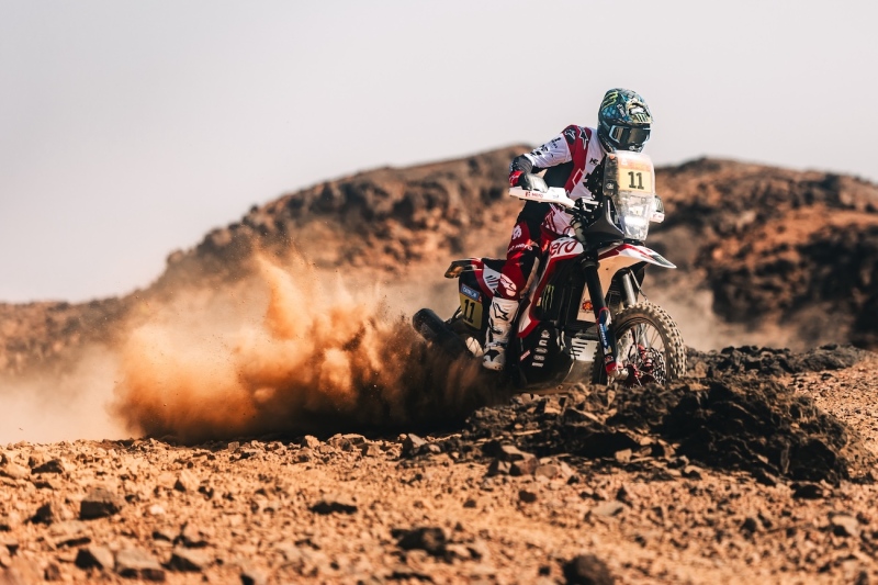 Rajd-Dakar-Rally-2025-Howes-Beveren-Buhler-Branch-Quintanilla-Brabec-Cornejo-HRC-Honda-Hero-fot-Monster-Energy-7