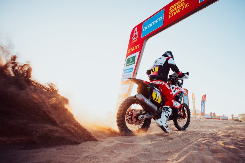 Rajd-Dakar-Rally-2025-Howes-Beveren-Buhler-Branch-Quintanilla-Brabec-Cornejo-HRC-Honda-Hero-fot-Monster-Energy-75