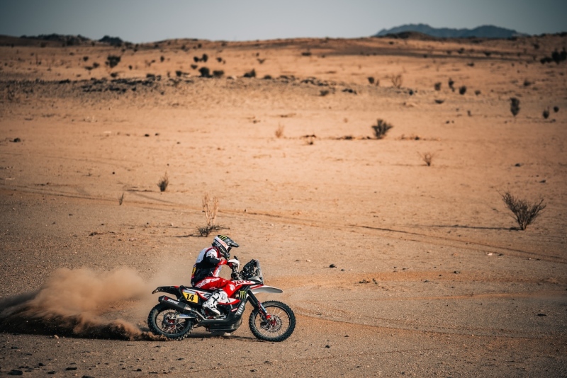 Rajd-Dakar-Rally-2025-Howes-Beveren-Buhler-Branch-Quintanilla-Brabec-Cornejo-HRC-Honda-Hero-fot-Monster-Energy-78