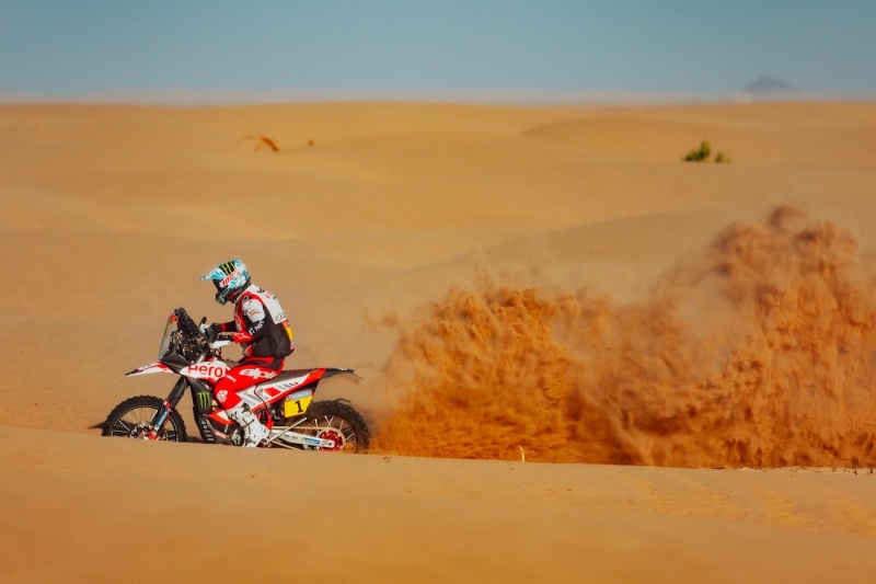 Rajd-Dakar-Rally-2025-Howes-Beveren-Buhler-Branch-Quintanilla-Brabec-Cornejo-HRC-Honda-Hero-fot-Monster-Energy-8