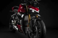 MY20_DUCATI_STREETFIGHER-V4-S_26_UC101681_Mid