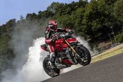 MY20_DUCATI_STREETFIGHTER-V4-S_AMBIENCE_28_UC101649_Mid