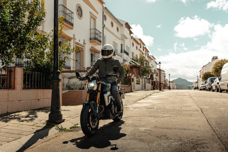 Suzuki-800-TT-T-2025-2