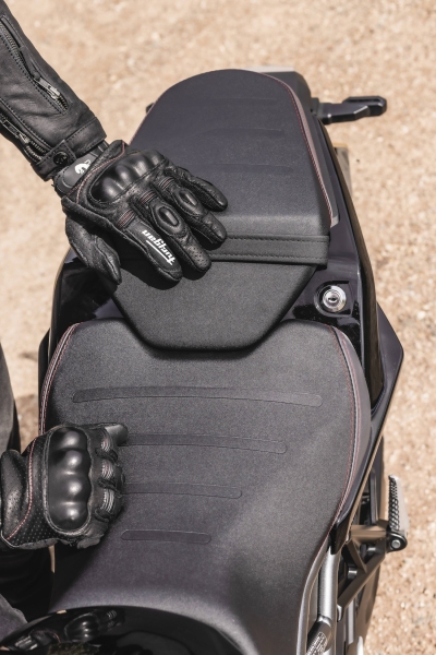 Suzuki-800-TT-T-2025-25