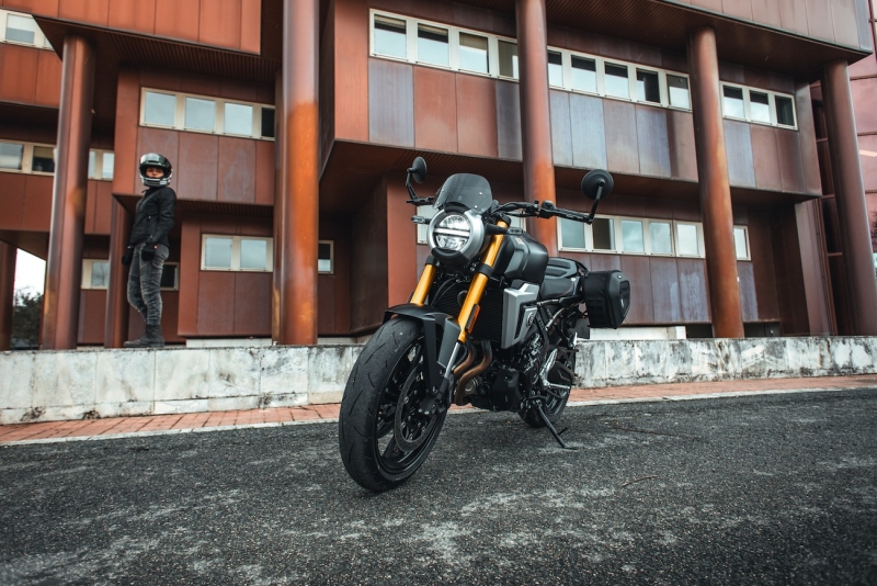 Suzuki-800-TT-T-2025-8