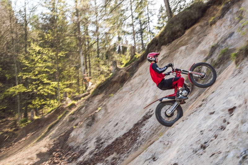 GasGas-Trial-TXT-2025-akcja-23