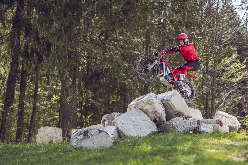 GasGas-Trial-TXT-2025-akcja-27